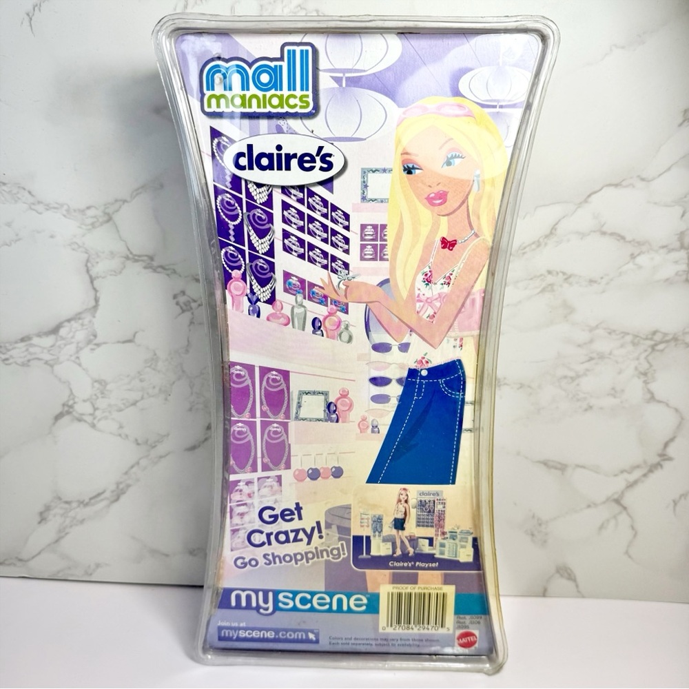 Barbie My Scene “Mall Maniacs Claire's” Doll - Picture 10 of 12